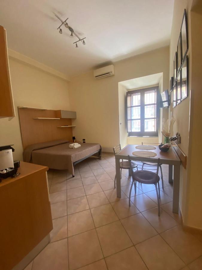 Guest House Via Poerio กาตันซาโร ภายนอก รูปภาพ